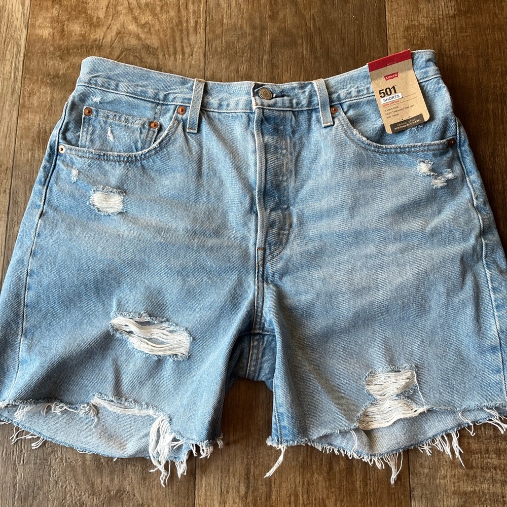 Womens Levi Light Wash High Rise Jean Shorts Size 33